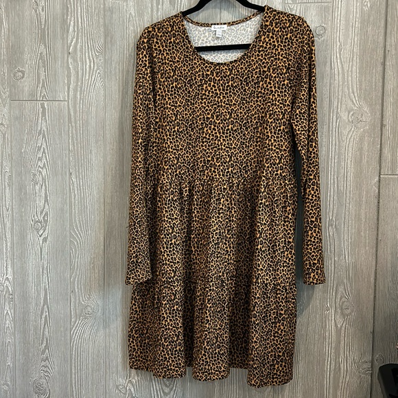 “Love, Fire” dress, NWOT, never worn, super cute!!  Leopard print soft fabric - Picture 1 of 6